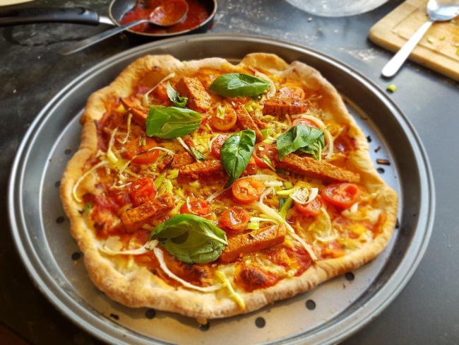 Thin-crust vegan, gluten free pizza base